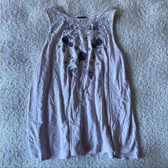 Torrid size 3 floral tank top - Picture 1 of 7